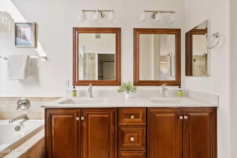 Bath - 3861 E Olive Ave, Gilbert, AZ 85234 photo 3 of 3