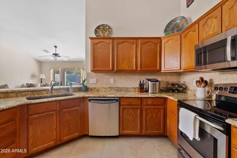 Kitchen - 3861 E Olive Ave, Gilbert, AZ 85234 photo 3 of 4