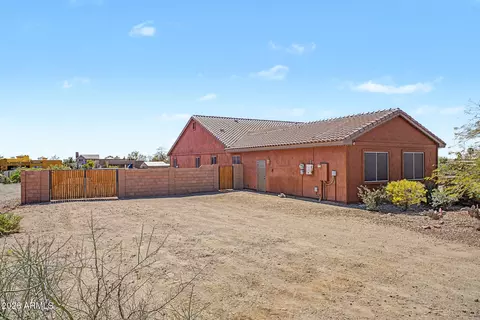 Exterior - 5107 E 14th Ave, Apache Junction, AZ 85119 photo 2 of 15