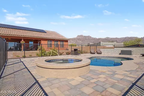 Exterior - 5107 E 14th Ave, Apache Junction, AZ 85119 photo 11 of 15
