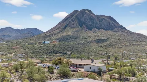 48214 N 33rd Ave, New River, AZ 85087
