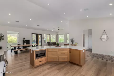 Kitchen - 1809 E Mariola Way, Phoenix, AZ 85086 photo 4 of 7