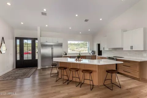 Kitchen - 1809 E Mariola Way, Phoenix, AZ 85086 photo 2 of 7