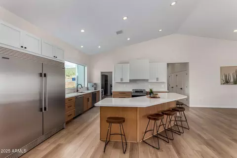 Kitchen - 1809 E Mariola Way, Phoenix, AZ 85086 photo 3 of 7