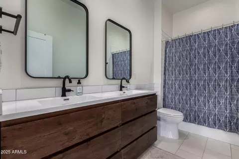 Bath - 1809 E Mariola Way, Phoenix, AZ 85086 photo 2 of 4