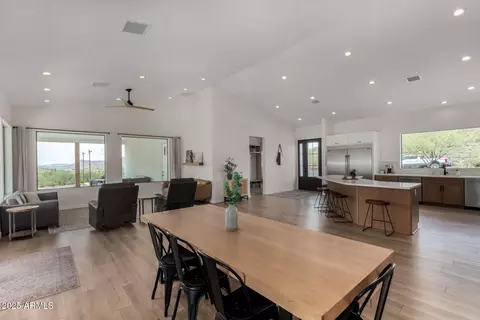 Dining - 1809 E Mariola Way, Phoenix, AZ 85086 photo 1 of 2