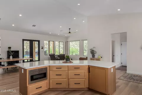 Kitchen - 1809 E Mariola Way, Phoenix, AZ 85086 photo 5 of 7