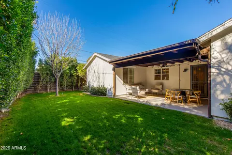 Exterior - 3247 E Sells Dr, Phoenix, AZ 85018 photo 3 of 4