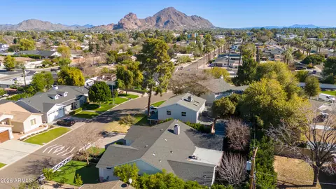View/Area - 3247 E Sells Dr, Phoenix, AZ 85018 photo 1 of 1