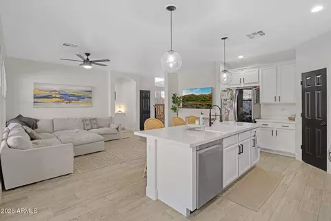 Kitchen - 3458 E Robin Ln, Gilbert, AZ 85296 photo 4 of 4