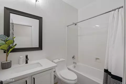 Bath - 3458 E Robin Ln, Gilbert, AZ 85296 photo 1 of 4