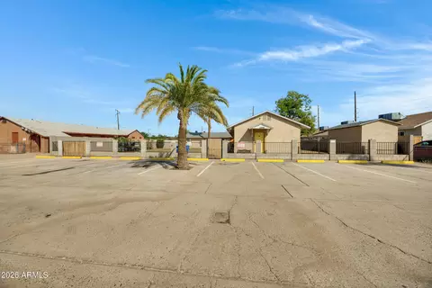 Exterior - 2238 E Taylor St, Phoenix, AZ 85006 photo 4 of 10