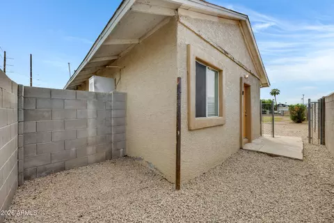 Exterior - 2238 E Taylor St, Phoenix, AZ 85006 photo 7 of 10