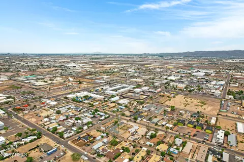 View/Area - 2238 E Taylor St, Phoenix, AZ 85006 photo 10 of 11