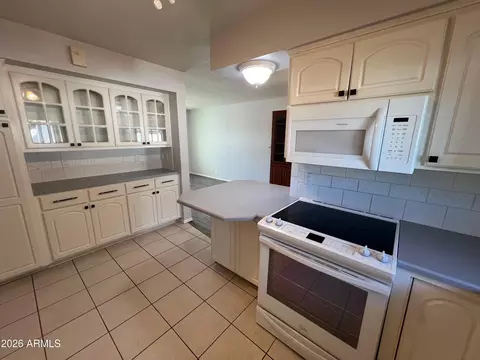 Kitchen - 5410 E Dodge St, Mesa, AZ 85205 photo 2 of 4