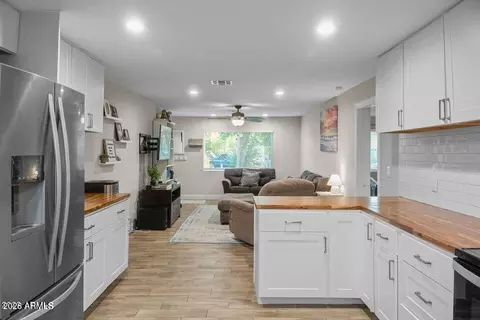 Kitchen - 8114 E 4th Ave, Mesa, AZ 85208 photo 4 of 5