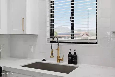 Kitchen - 1336 S Cactus Rd, Apache Junction, AZ 85119 photo 2 of 5