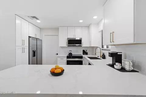 Kitchen - 1336 S Cactus Rd, Apache Junction, AZ 85119 photo 5 of 5