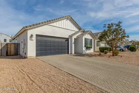 542 E Bamboo Ln, San Tan Valley, AZ 85140