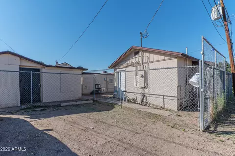 Exterior - 2916 E Monroe St, Phoenix, AZ 85034 photo 2 of 4