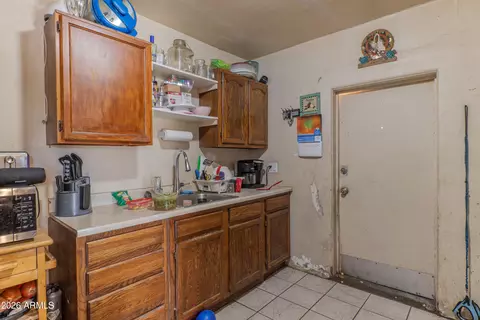 Kitchen - 2916 E Monroe St, Phoenix, AZ 85034 photo 1 of 1