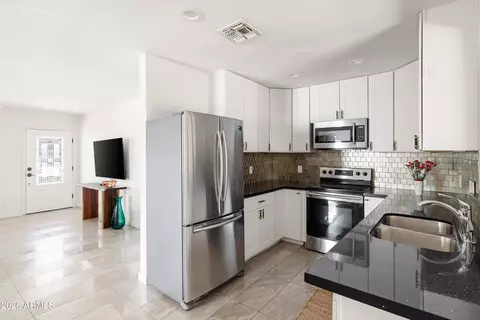 Kitchen - 1118 E Colter St, Phoenix, AZ 85014 photo 1 of 5