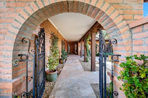 Entry Way - 6814 N 17th Pl, Phoenix, AZ 85016 photo 1 of 2