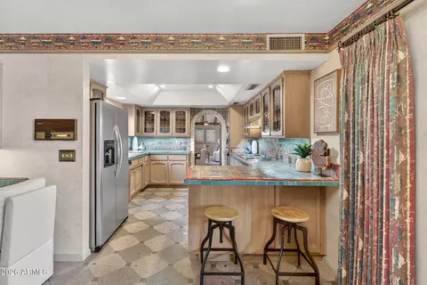Kitchen - 6814 N 17th Pl, Phoenix, AZ 85016 photo 3 of 4
