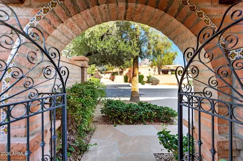 Exterior - 6814 N 17th Pl, Phoenix, AZ 85016 photo 5 of 15