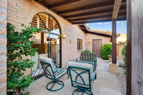Exterior - 6814 N 17th Pl, Phoenix, AZ 85016 photo 8 of 15