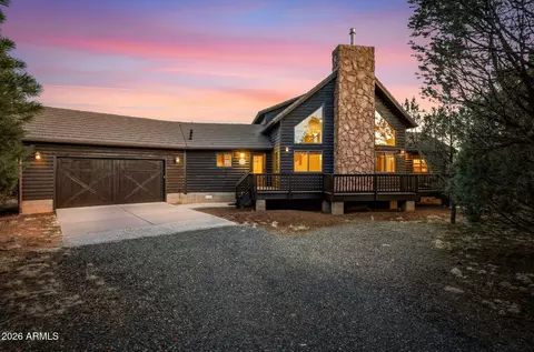 2750 Columbia Ln, Overgaard, AZ 85933
