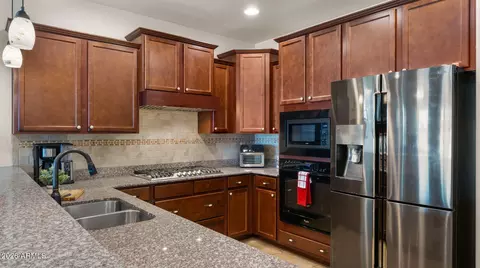 Kitchen - 10562 E Corbin Ave, Mesa, AZ 85212 photo 2 of 3