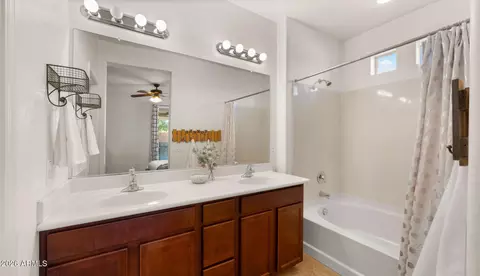 Bath - 10562 E Corbin Ave, Mesa, AZ 85212 photo 2 of 4
