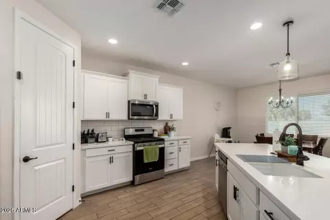 Kitchen - 11548 E Corbin Ave, Mesa, AZ 85212 photo 3 of 3