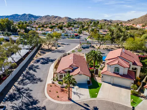 View/Area - 4814 E Monte Way, Phoenix, AZ 85044 photo 2 of 10
