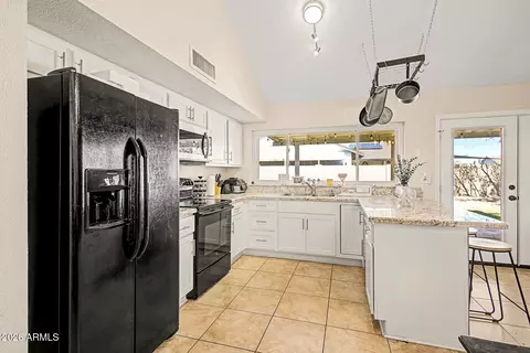 Kitchen - 4202 W Aster Dr, Phoenix, AZ 85029 photo 3 of 3