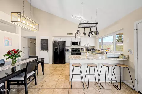 Kitchen - 4202 W Aster Dr, Phoenix, AZ 85029 photo 2 of 3