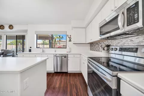 Kitchen - 4338 E Meadow Dr, Phoenix, AZ 85032 photo 3 of 3