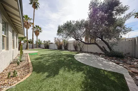 Exterior - 1341 E Garnet Cir, Mesa, AZ 85204 photo 6 of 8