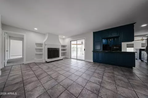 Living - 1341 E Garnet Cir, Mesa, AZ 85204 photo 4 of 9