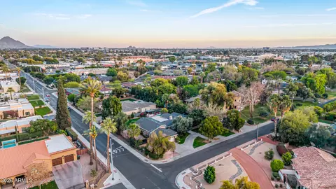 View/Area - 5655 N 4th St, Phoenix, AZ 85012 photo 1 of 5