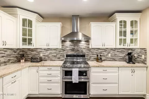 Kitchen - 5655 N 4th St, Phoenix, AZ 85012 photo 3 of 4
