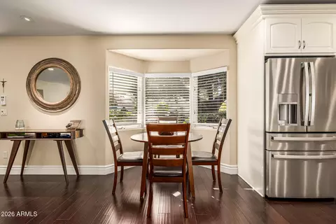 Dining - 5655 N 4th St, Phoenix, AZ 85012 photo 1 of 4