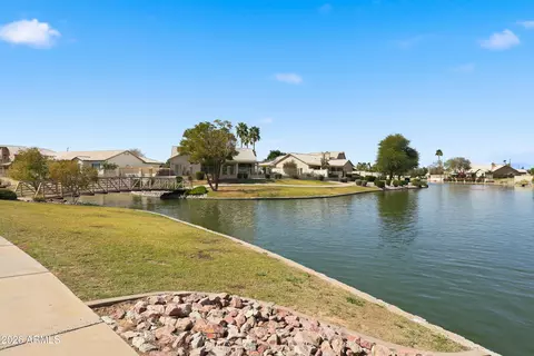 View/Area - 516 W Smoke Tree Rd, Gilbert, AZ 85233 photo 3 of 3