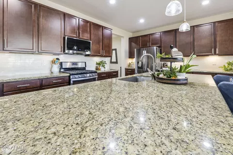 Kitchen - 10304 E Tahoe Ave, Mesa, AZ 85212 photo 3 of 5