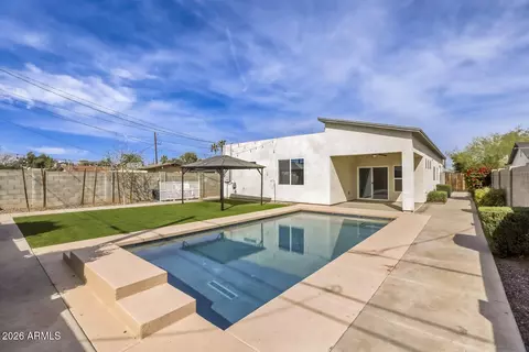 Exterior - 1005 E Weldon Ave, Phoenix, AZ 85014 photo 4 of 4