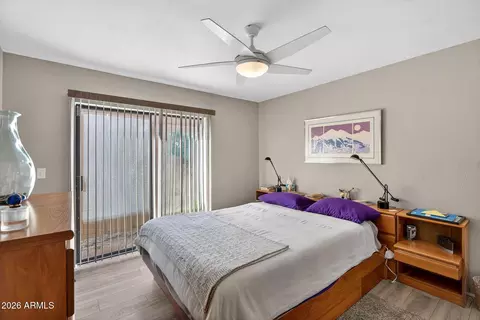 Bedroom - 934 E Becker Ln, Phoenix, AZ 85020 photo 1 of 2