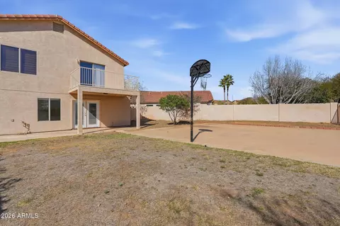 Exterior - 941 E Potter Dr, Phoenix, AZ 85024 photo 6 of 8