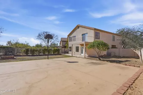 Exterior - 941 E Potter Dr, Phoenix, AZ 85024 photo 5 of 8
