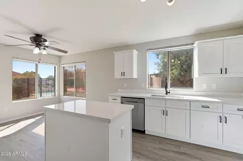 Kitchen - 941 E Potter Dr, Phoenix, AZ 85024 photo 4 of 5